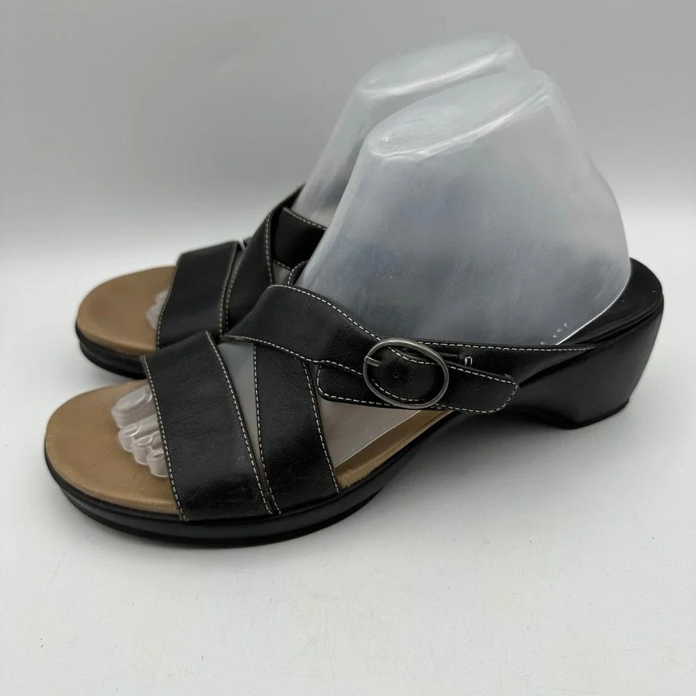 Clarks Slide Sandals Womens 9M‎ Black Leather Cross Strap Wedge Mules Casual